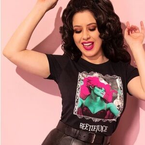 Vixen by Micheline Pitt Beetlejuice Black Graphic Tee size XL